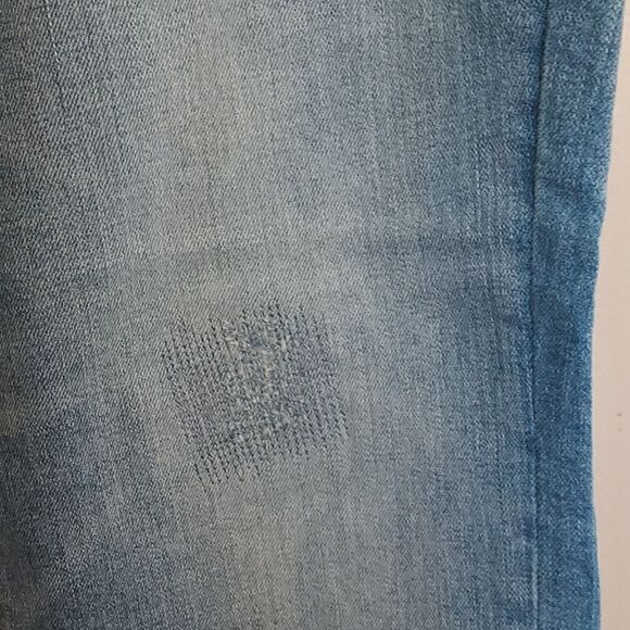 Old Navy LeBoyfriend Jeans 10 - Picture 4 of 8